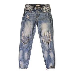 Cello Light Blue Distressed Cropped Ankle Jeans Size 7
